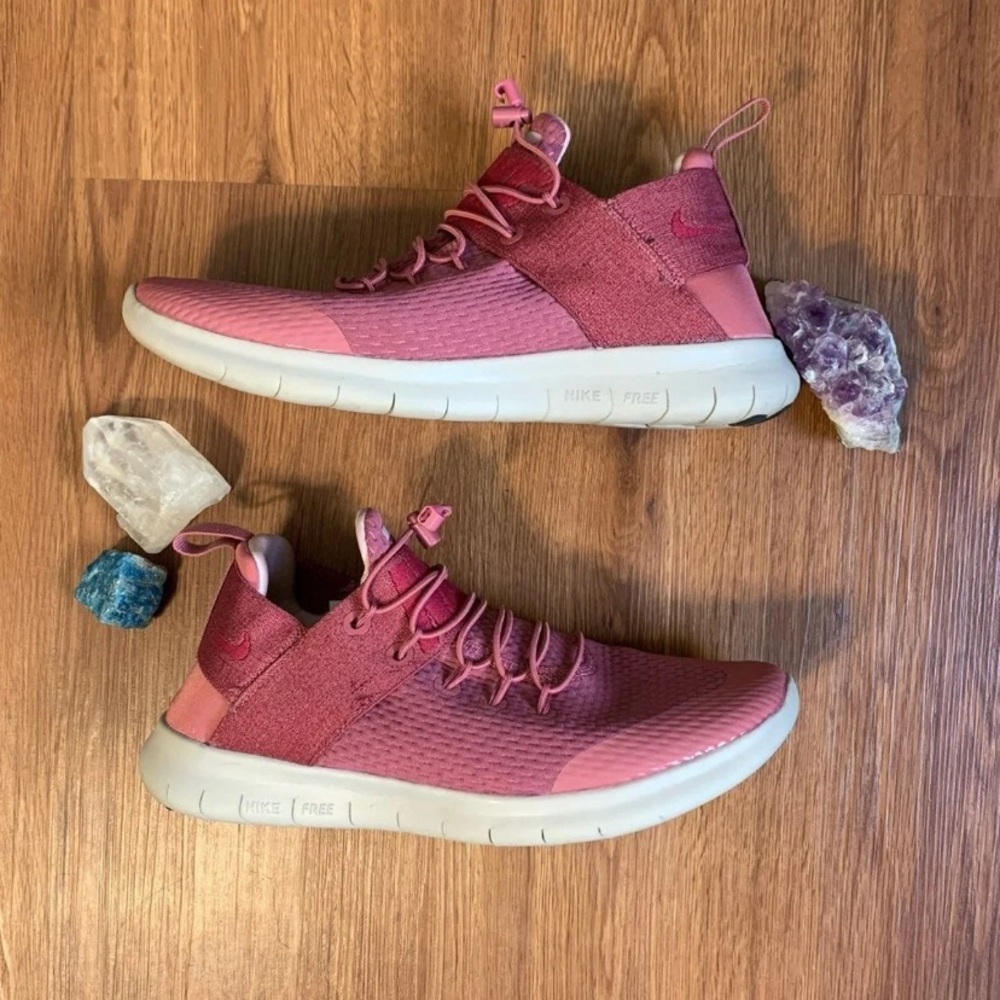 Nike Free Run Commuter perf 2020 Style